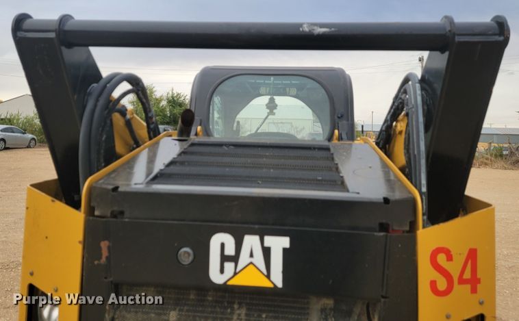 image for item LL9551 2014 Caterpillar 262D  skid steer loader