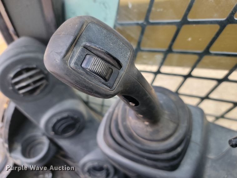 image for item LL9551 2014 Caterpillar 262D  skid steer loader