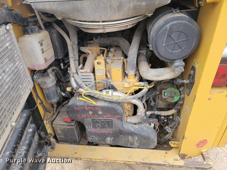 image for item LL9551 2014 Caterpillar 262D  skid steer loader