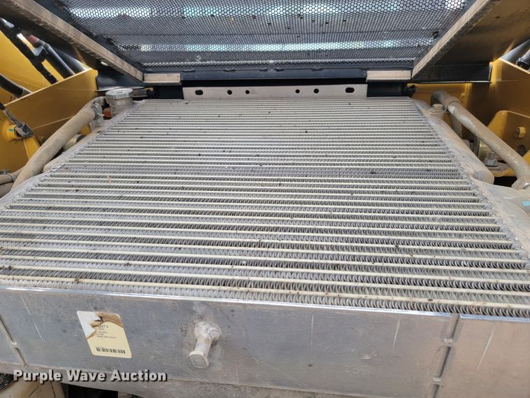 image for item LL9551 2014 Caterpillar 262D  skid steer loader