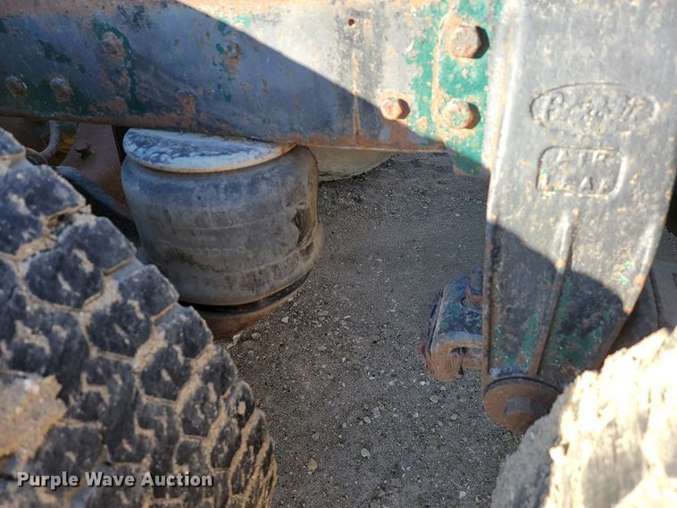 image for item LL9560 1971 Peterbilt 352ST  truck cab and chassis