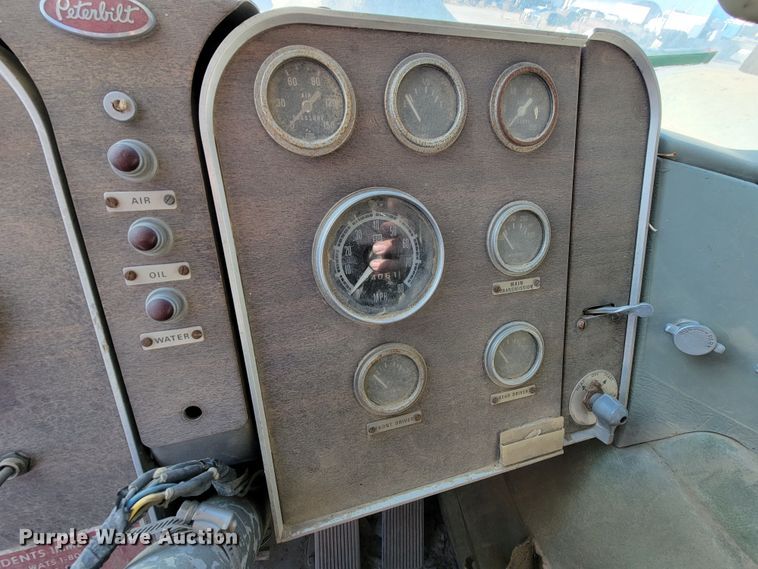 image for item LL9560 1971 Peterbilt 352ST  truck cab and chassis