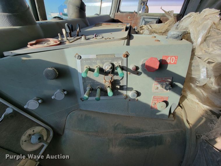 image for item LL9560 1971 Peterbilt 352ST  truck cab and chassis