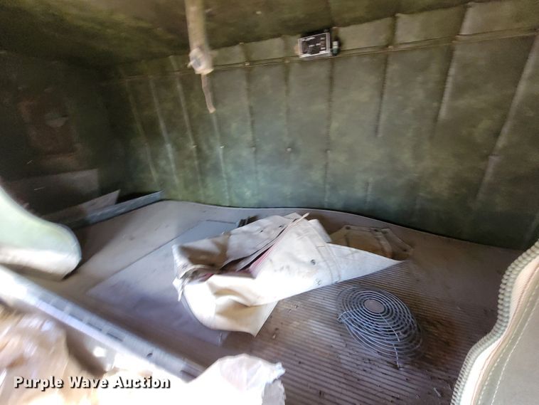 image for item LL9560 1971 Peterbilt 352ST  truck cab and chassis