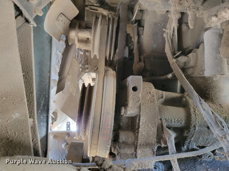 image for item LL9560 1971 Peterbilt 352ST  truck cab and chassis