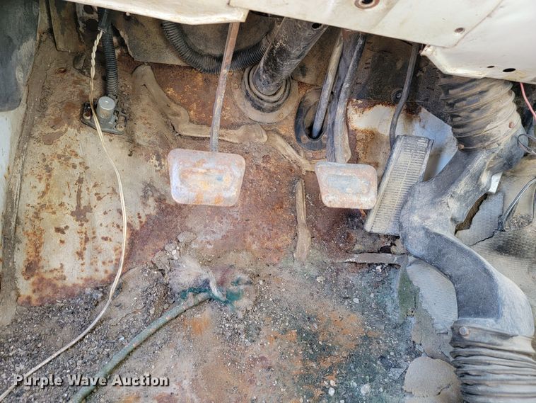 image for item LL9562 1980 Chevrolet 70  fuel / lube truck