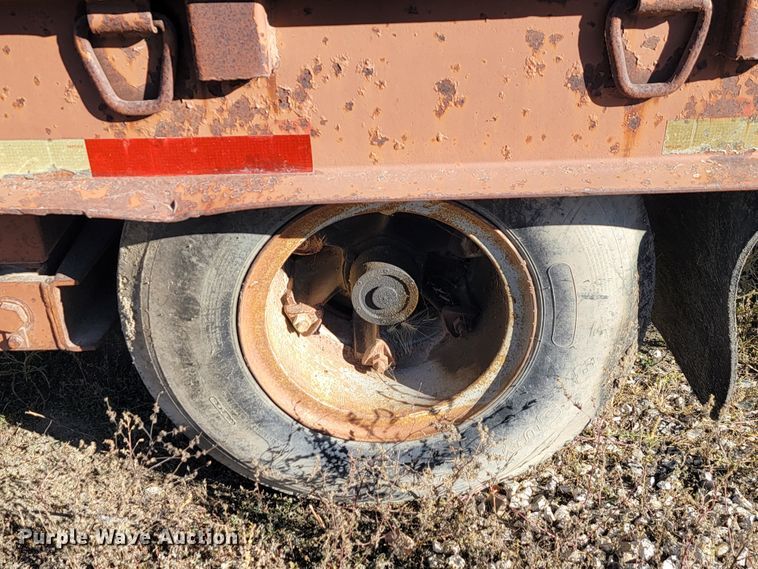 image for item LL9563 1978 Mill  equipment trailer