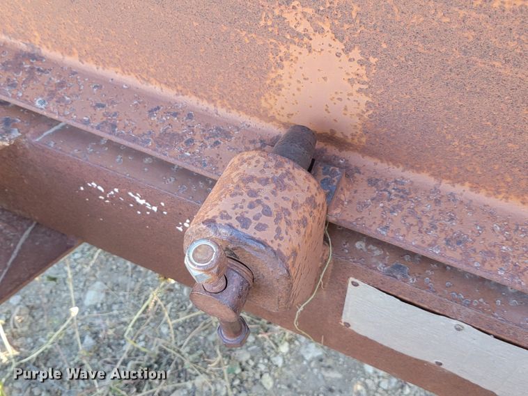 image for item LL9563 1978 Mill  equipment trailer