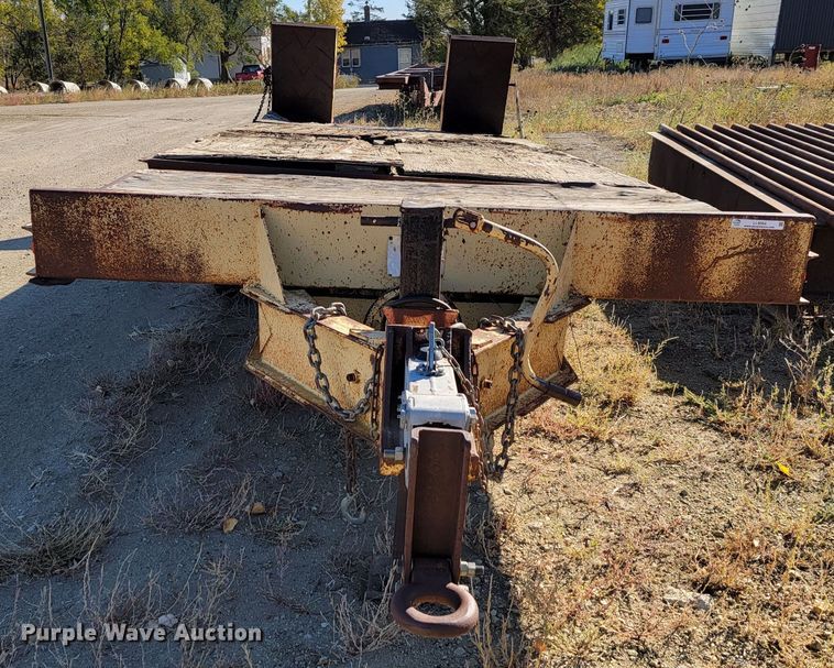 image for item LL9564 1978  tilt deck equipment trailer