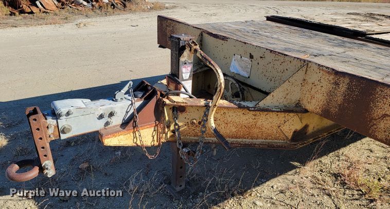 image for item LL9564 1978  tilt deck equipment trailer