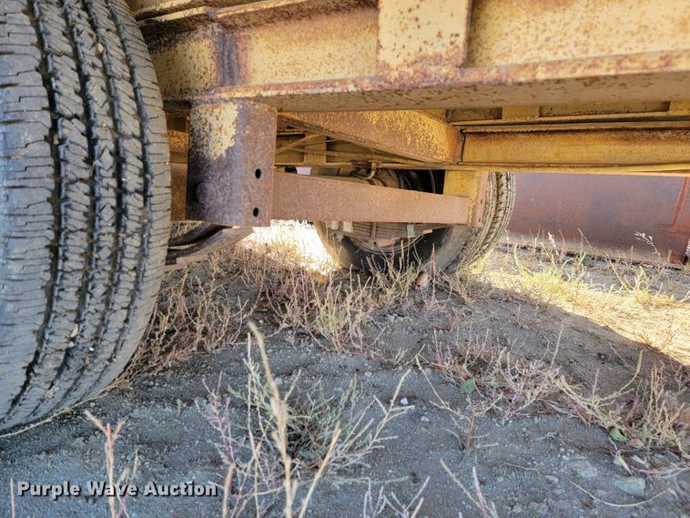 image for item LL9564 1978  tilt deck equipment trailer