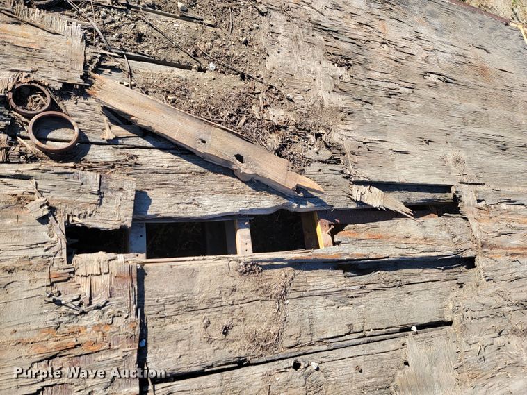 image for item LL9564 1978  tilt deck equipment trailer