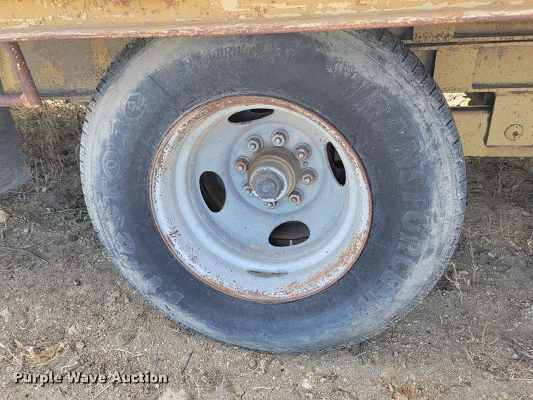 image for item LL9564 1978  tilt deck equipment trailer