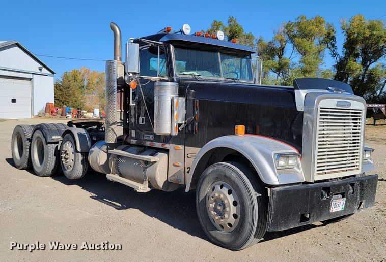 image for item LL9565 2008 Freightliner Classic XL  semi truck