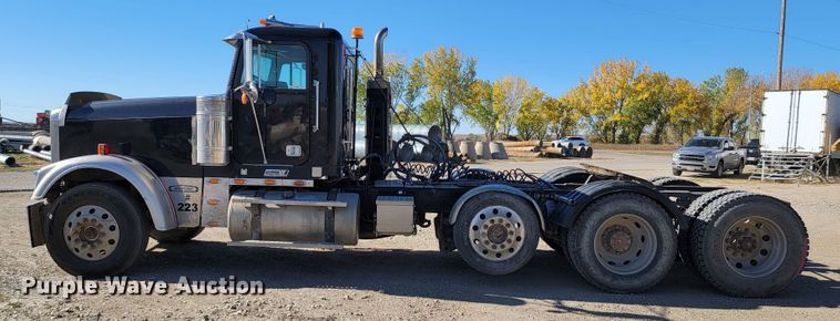 image for item LL9565 2008 Freightliner Classic XL  semi truck