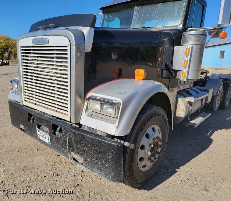image for item LL9565 2008 Freightliner Classic XL  semi truck