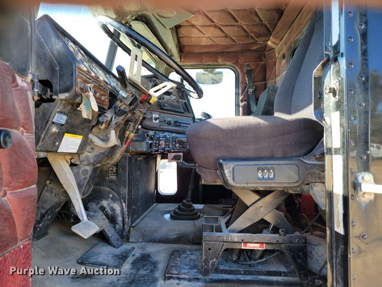 image for item LL9565 2008 Freightliner Classic XL  semi truck