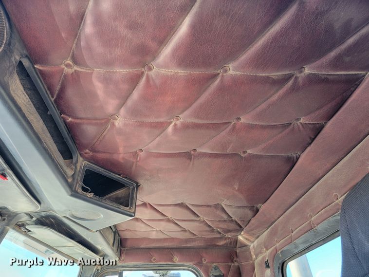 image for item LL9565 2008 Freightliner Classic XL  semi truck