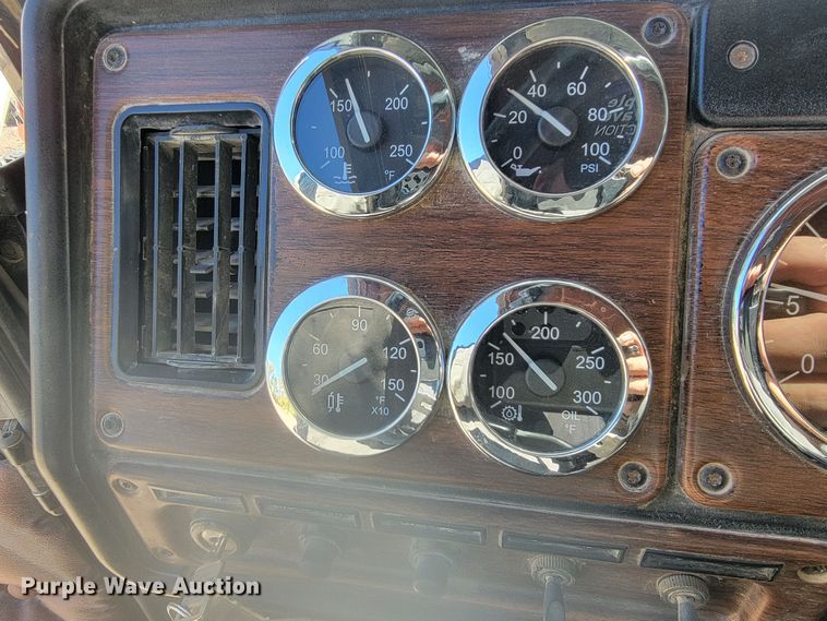 image for item LL9565 2008 Freightliner Classic XL  semi truck