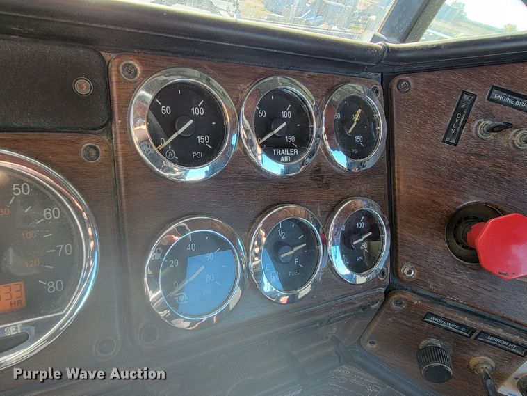 image for item LL9565 2008 Freightliner Classic XL  semi truck