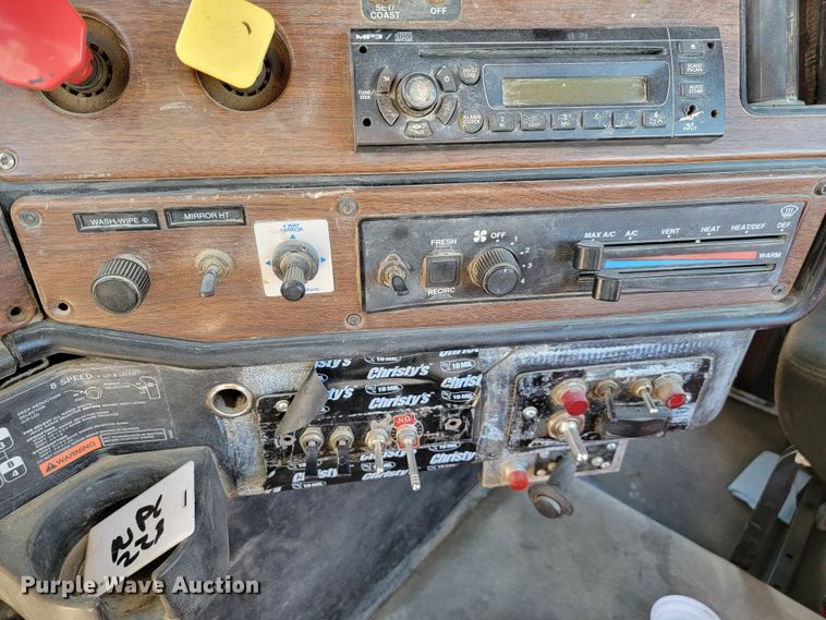 image for item LL9565 2008 Freightliner Classic XL  semi truck