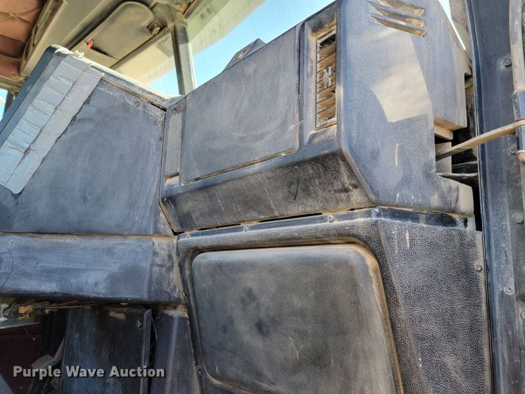 image for item LL9565 2008 Freightliner Classic XL  semi truck