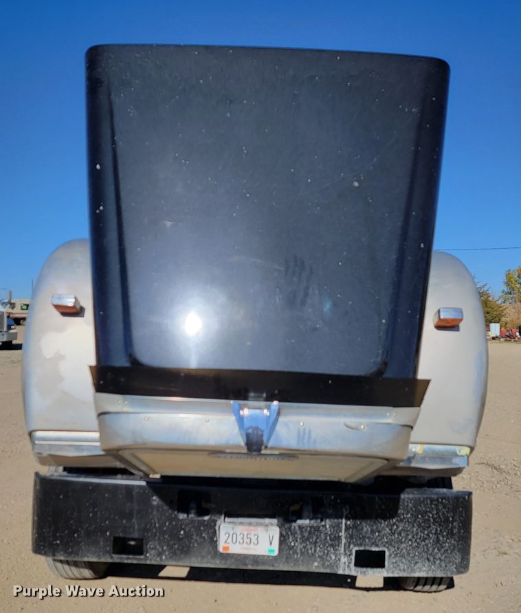 image for item LL9565 2008 Freightliner Classic XL  semi truck