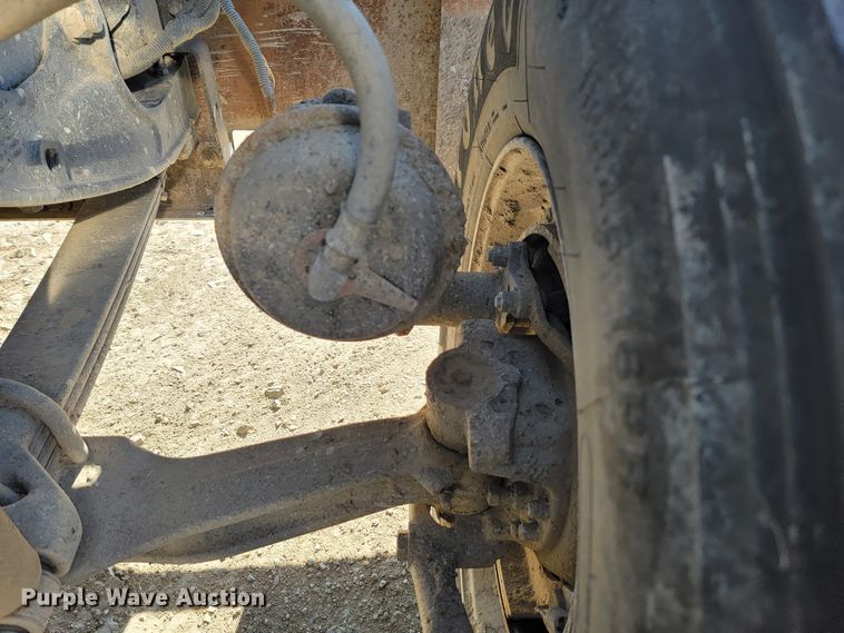 image for item LL9565 2008 Freightliner Classic XL  semi truck