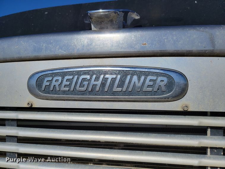 image for item LL9565 2008 Freightliner Classic XL  semi truck