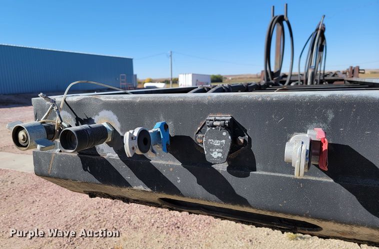 image for item LL9568 2000 XL Specialized Trailers XL110 HDE  lowboy equipment trailer