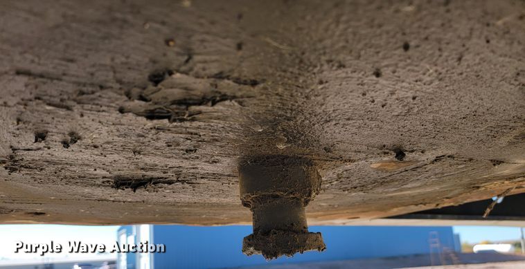 image for item LL9568 2000 XL Specialized Trailers XL110 HDE  lowboy equipment trailer