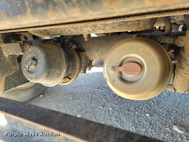 image for item LL9568 2000 XL Specialized Trailers XL110 HDE  lowboy equipment trailer