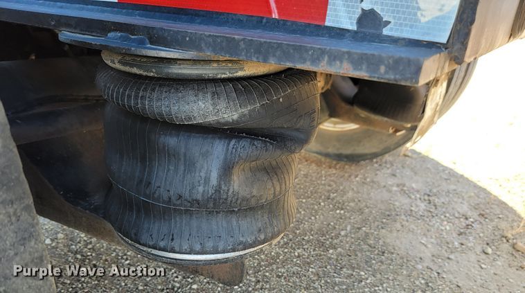 image for item LL9568 2000 XL Specialized Trailers XL110 HDE  lowboy equipment trailer