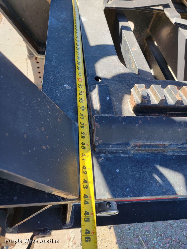 image for item LL9568 2000 XL Specialized Trailers XL110 HDE  lowboy equipment trailer