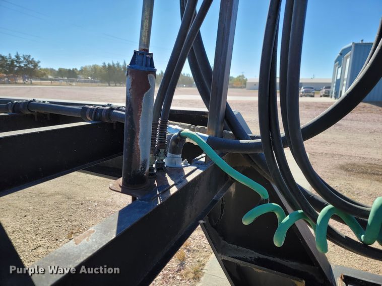 image for item LL9568 2000 XL Specialized Trailers XL110 HDE  lowboy equipment trailer