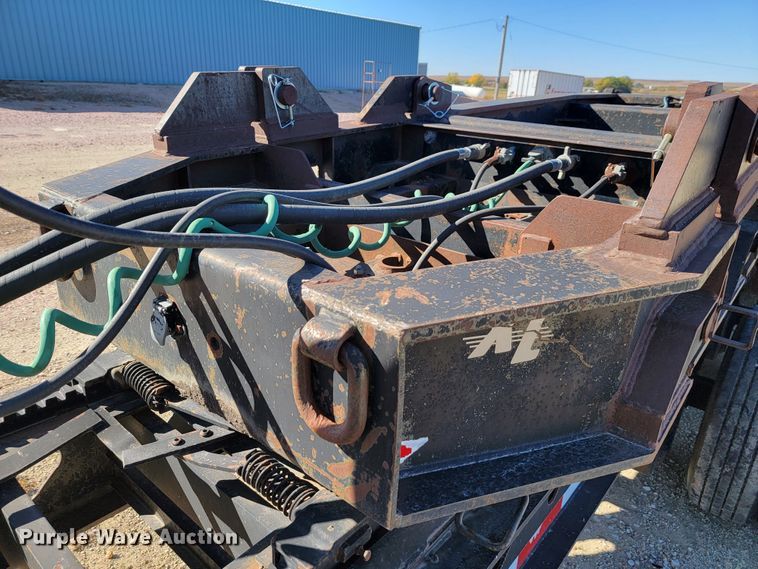 image for item LL9568 2000 XL Specialized Trailers XL110 HDE  lowboy equipment trailer