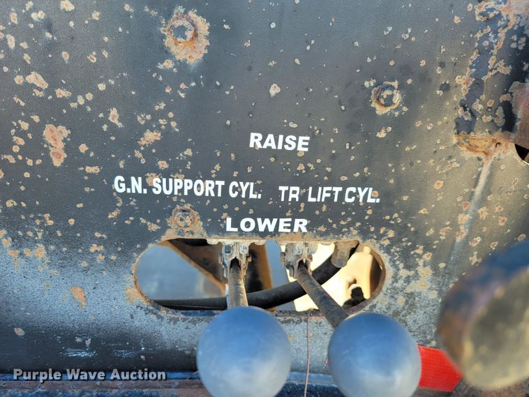 image for item LL9568 2000 XL Specialized Trailers XL110 HDE  lowboy equipment trailer