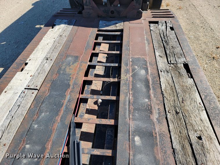 image for item LL9568 2000 XL Specialized Trailers XL110 HDE  lowboy equipment trailer