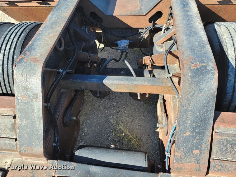 image for item LL9568 2000 XL Specialized Trailers XL110 HDE  lowboy equipment trailer