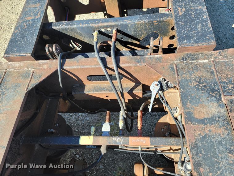 image for item LL9568 2000 XL Specialized Trailers XL110 HDE  lowboy equipment trailer