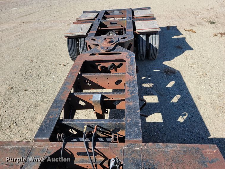 image for item LL9568 2000 XL Specialized Trailers XL110 HDE  lowboy equipment trailer