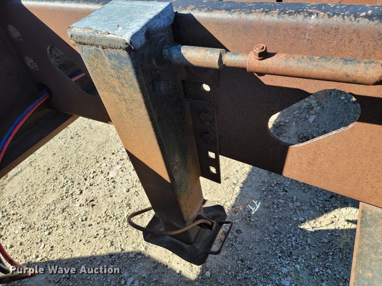 image for item LL9568 2000 XL Specialized Trailers XL110 HDE  lowboy equipment trailer