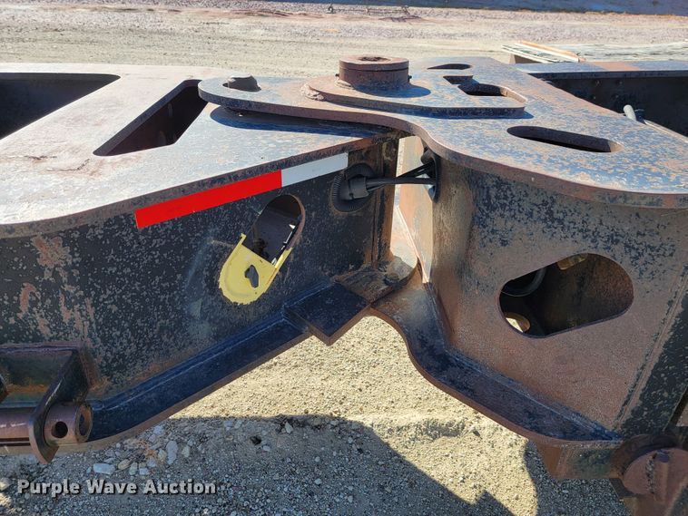 image for item LL9568 2000 XL Specialized Trailers XL110 HDE  lowboy equipment trailer