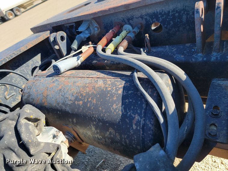 image for item LL9568 2000 XL Specialized Trailers XL110 HDE  lowboy equipment trailer