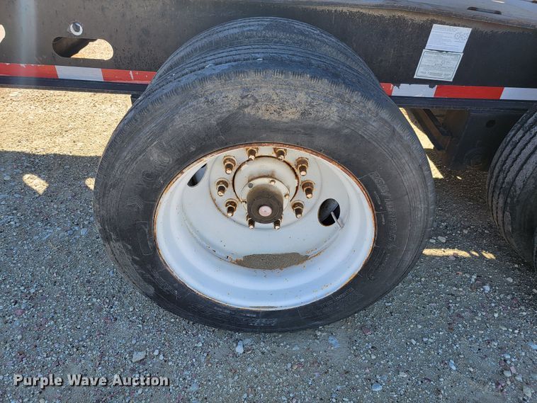 image for item LL9568 2000 XL Specialized Trailers XL110 HDE  lowboy equipment trailer