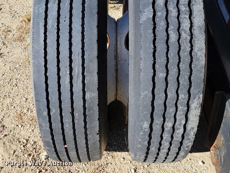 image for item LL9568 2000 XL Specialized Trailers XL110 HDE  lowboy equipment trailer