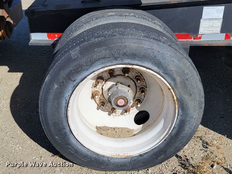 image for item LL9568 2000 XL Specialized Trailers XL110 HDE  lowboy equipment trailer