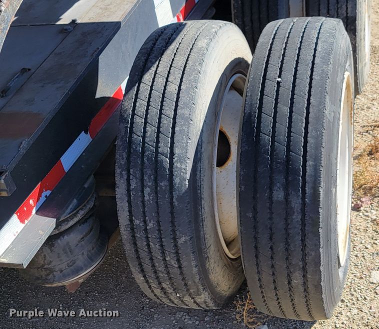 image for item LL9568 2000 XL Specialized Trailers XL110 HDE  lowboy equipment trailer