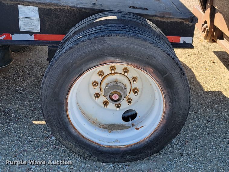 image for item LL9568 2000 XL Specialized Trailers XL110 HDE  lowboy equipment trailer