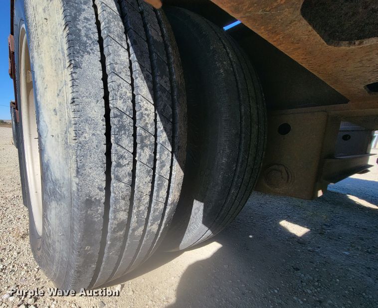 image for item LL9568 2000 XL Specialized Trailers XL110 HDE  lowboy equipment trailer